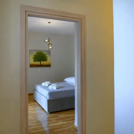 Apartment Luxury Modern 2 Bed Elegance