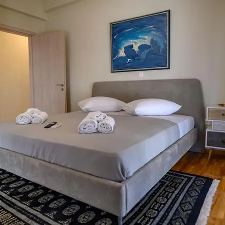 Luxury Modern 2 Bed Elegance Apartment *
